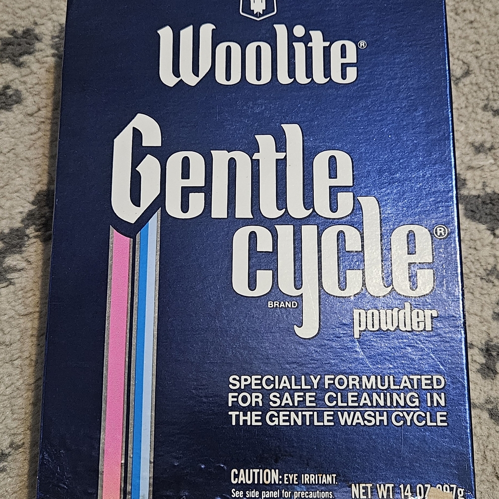 NOS 1982 Woolite Gentle Cycle Powder 14oz Vintage Laundry Detergent Movie Prop